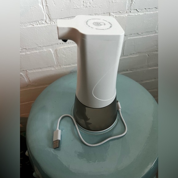 Automatic sensor soap dispenser - rechargeable - Picture 3 of 6